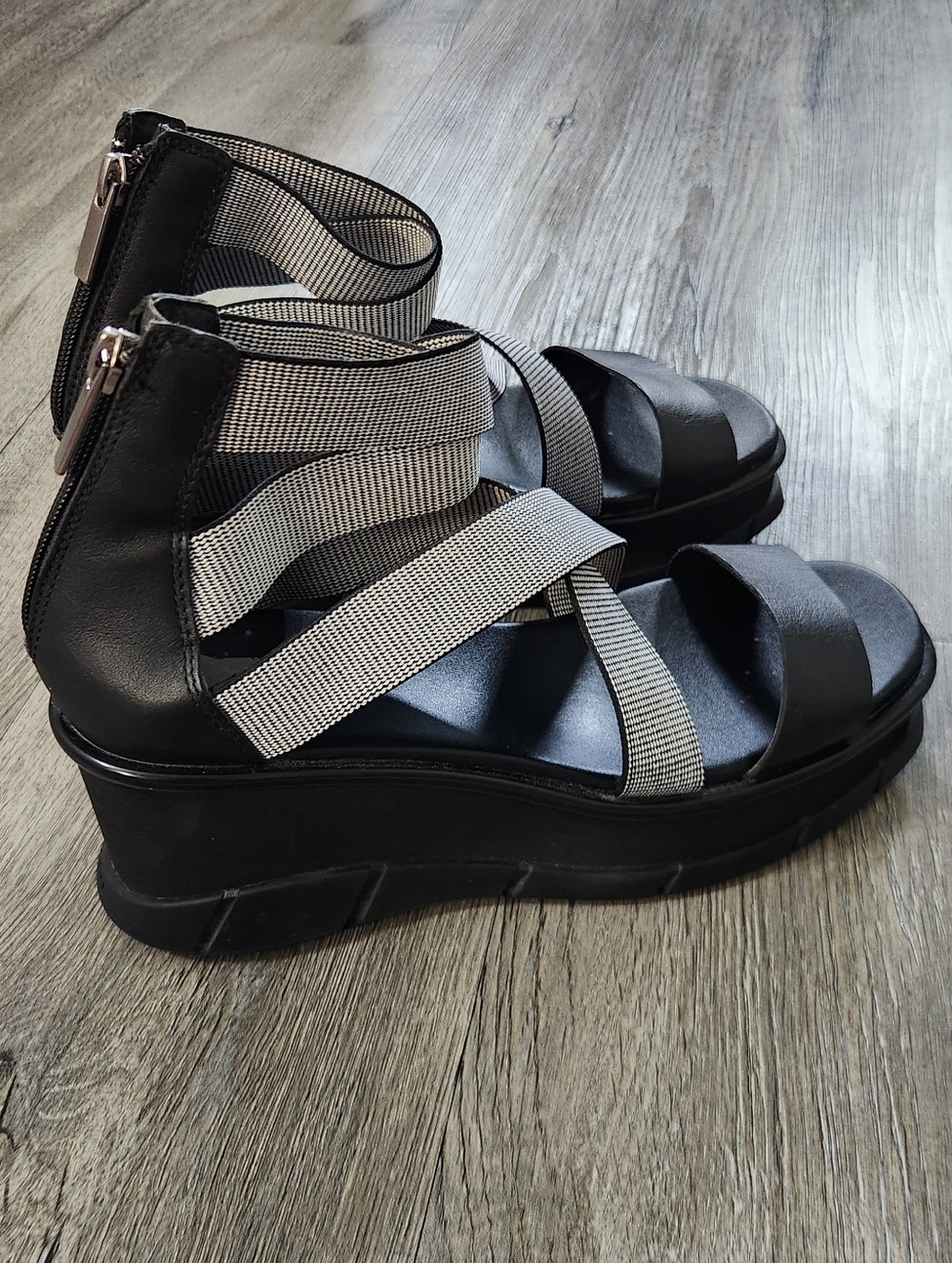 Sorel Joaniell Sport Strap Wedge Sandals - Picture 6 of 9